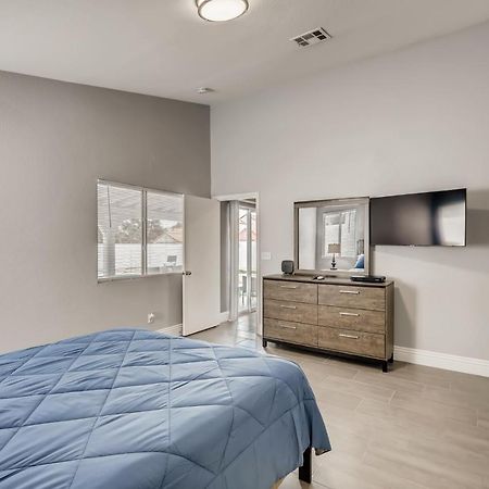 Luxurious House With A Pool, Spa, And Patio, Sleeps 6 Comfortably Las Vegas Kültér fotó
