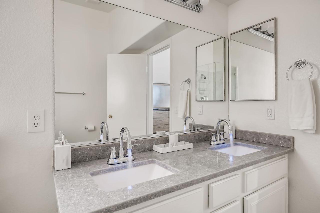 Luxurious House With A Pool, Spa, And Patio, Sleeps 6 Comfortably Las Vegas Kültér fotó
