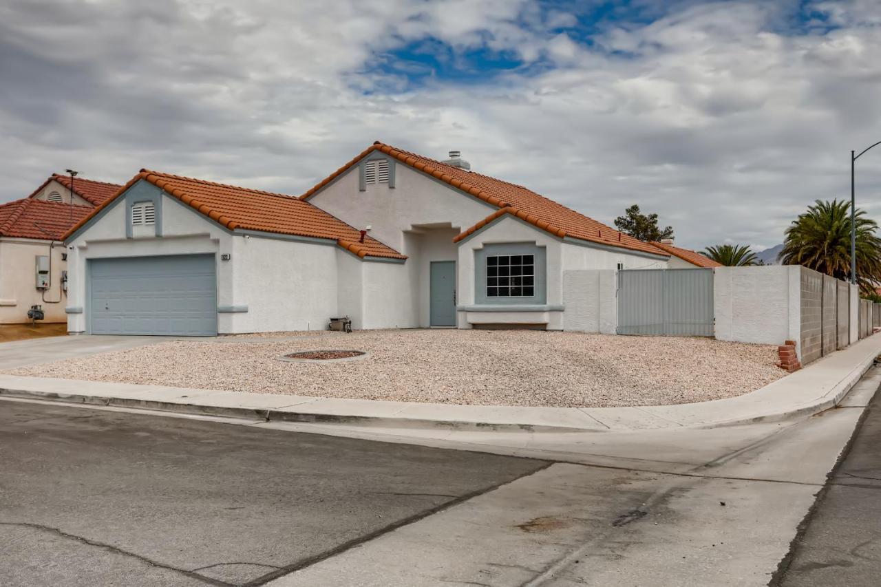Luxurious House With A Pool, Spa, And Patio, Sleeps 6 Comfortably Las Vegas Kültér fotó