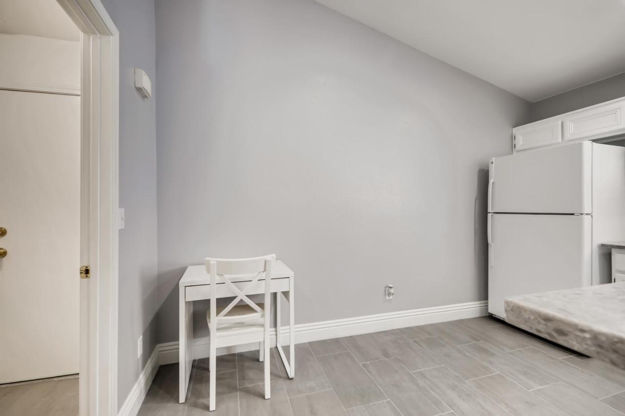 Luxurious House With A Pool, Spa, And Patio, Sleeps 6 Comfortably Las Vegas Kültér fotó
