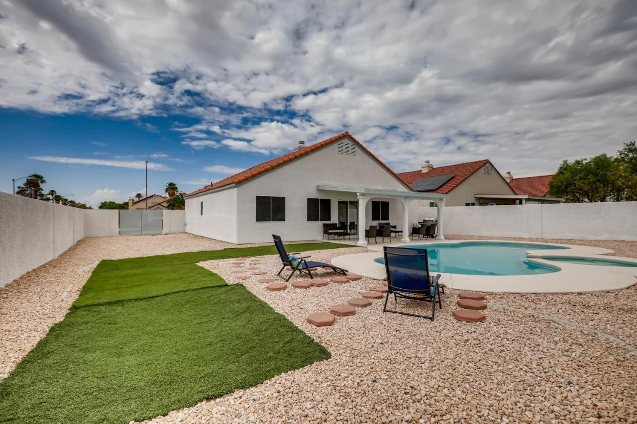 Luxurious House With A Pool, Spa, And Patio, Sleeps 6 Comfortably Las Vegas Kültér fotó