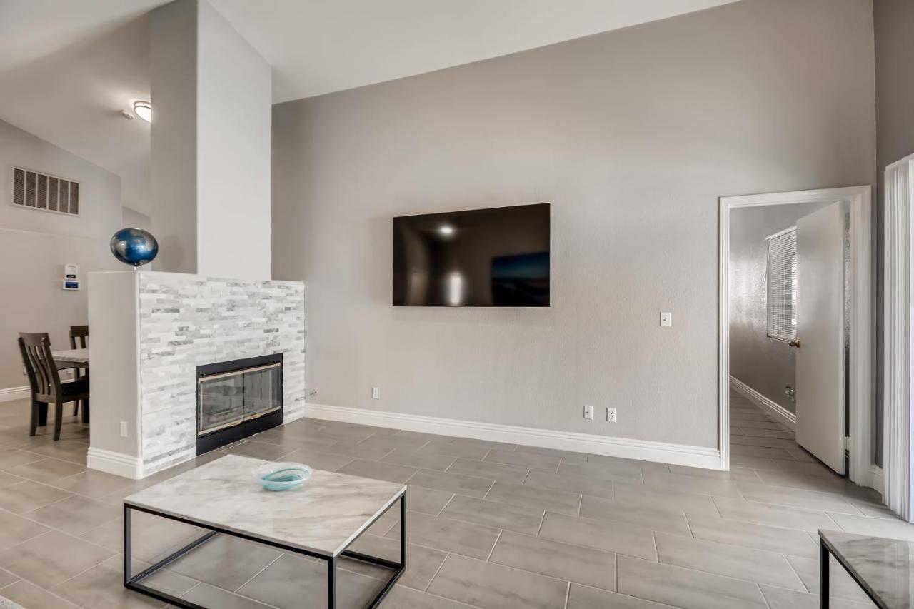 Luxurious House With A Pool, Spa, And Patio, Sleeps 6 Comfortably Las Vegas Kültér fotó