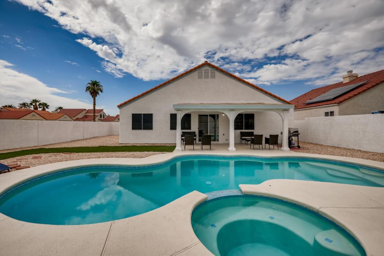Luxurious House With A Pool, Spa, And Patio, Sleeps 6 Comfortably Las Vegas Kültér fotó