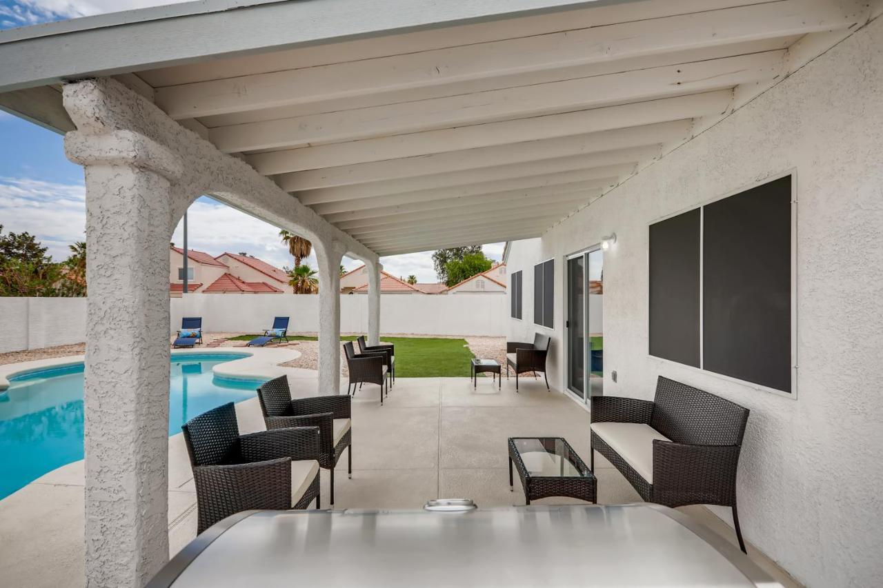 Luxurious House With A Pool, Spa, And Patio, Sleeps 6 Comfortably Las Vegas Kültér fotó